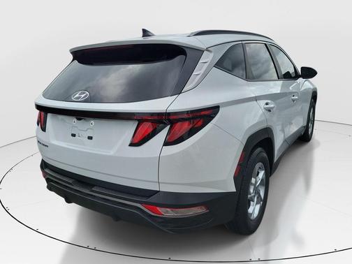 White Pearl 2024 Hyundai TUCSON SEL