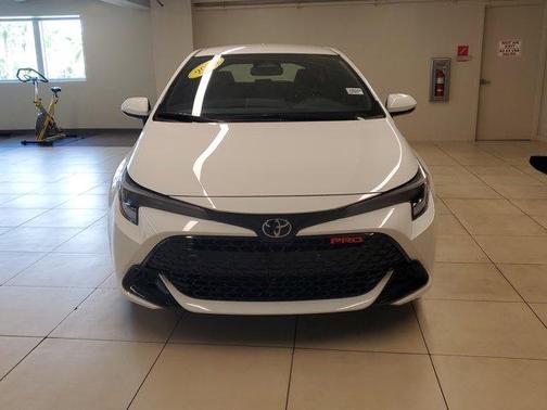 2025 Toyota Corolla Hatchback SE