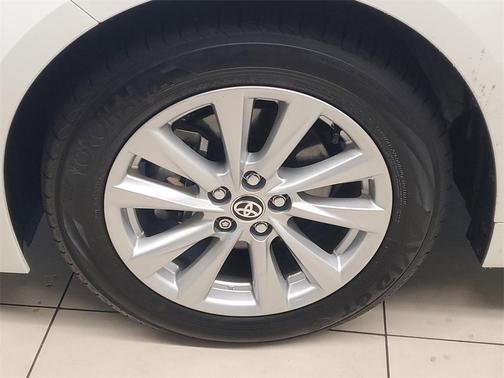 2025 Toyota Corolla Hatchback SE