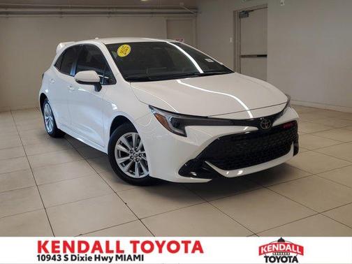 2025 Toyota Corolla Hatchback SE