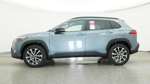 2025 Toyota Corolla Cross XLE