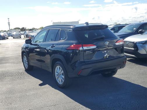 2022 Toyota Corolla Cross LE