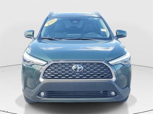 2023 Toyota Corolla Cross XLE