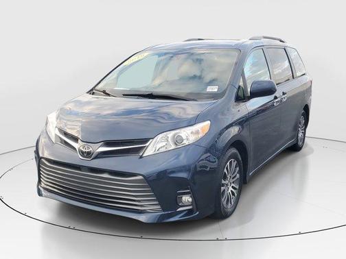 2019 Toyota Sienna XLE Premium