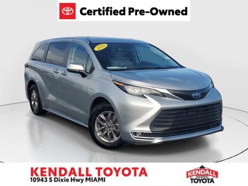 2023 Toyota Sienna XLE