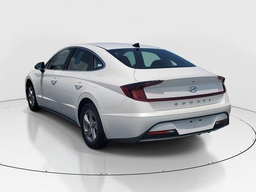 2022 Hyundai SONATA SE