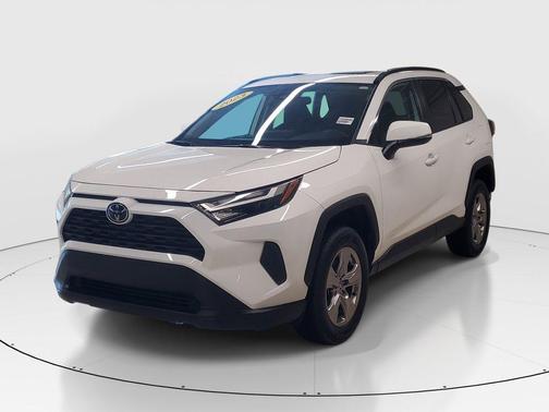 Ice 2023 Toyota RAV4 XLE