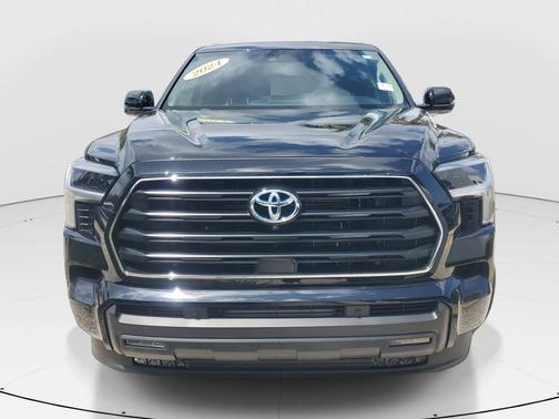 2024 Toyota Sequoia SR5
