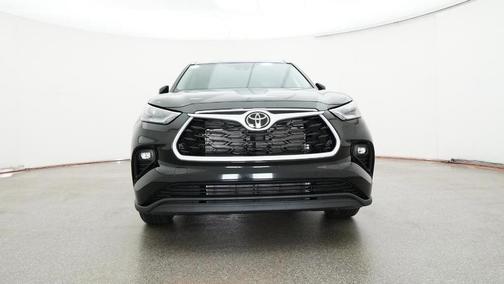2025 Toyota Highlander XLE