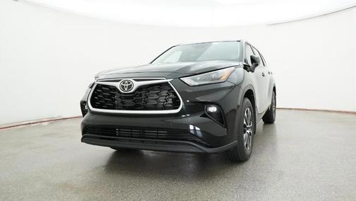 2025 Toyota Highlander XLE