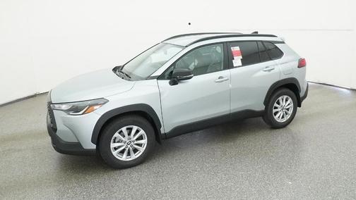 2025 Toyota Corolla Cross LE