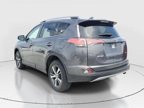 Magnetic Gray Metallic 2018 Toyota RAV4 XLE