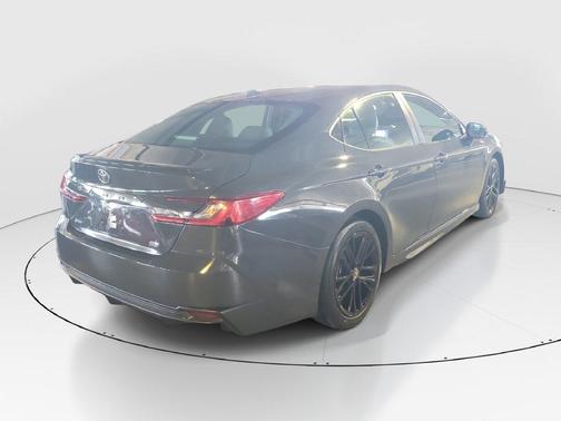 UNDERGROUND 2025 Toyota Camry SE