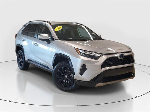 2024 Toyota RAV4 Hybrid SE