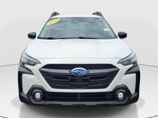 Crystal White Pearl 2025 Subaru Outback Premium