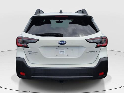 Crystal White Pearl 2025 Subaru Outback Premium