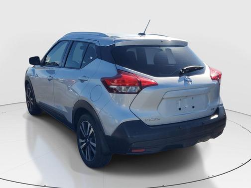 Brilliant Silver 2020 Nissan Kicks SV