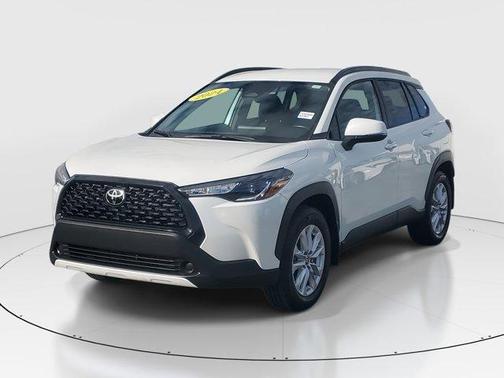 2024 Toyota Corolla Cross LE