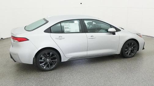 Classic Silver Metallic 2026 Toyota Corolla SE