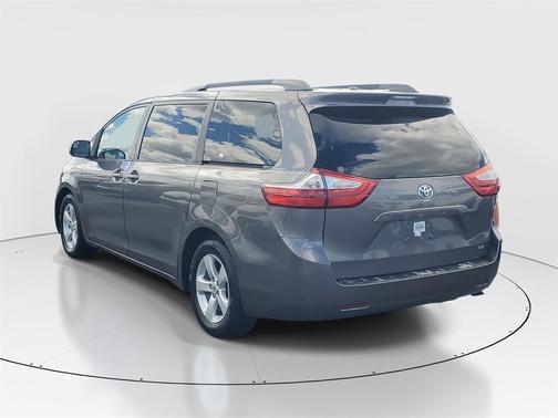 2015 Toyota Sienna LE