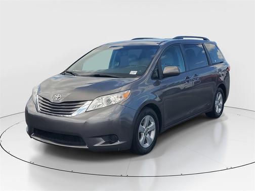 2015 Toyota Sienna LE