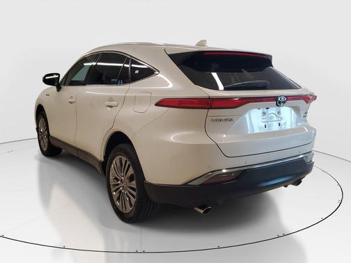 Blizzard Pearl 2021 Toyota Venza XLE