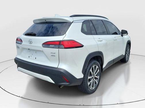 Pearl 2023 Toyota Corolla Cross XLE