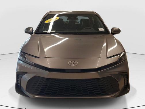 Metal 2025 Toyota Camry SE