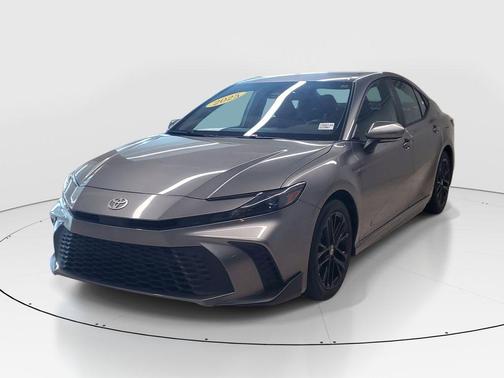 Metal 2025 Toyota Camry SE