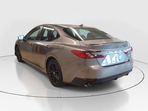Metal 2025 Toyota Camry SE
