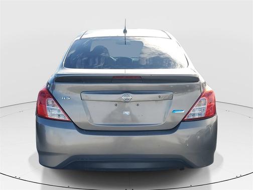 2015 Nissan Versa 1.6 S+