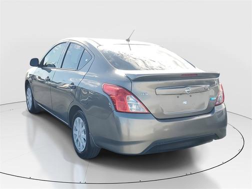 2015 Nissan Versa 1.6 S+