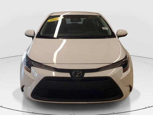Ice 2023 Toyota Corolla LE