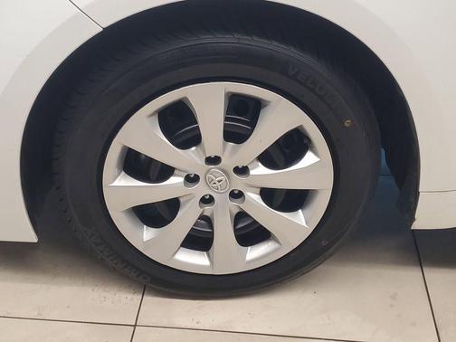 Ice 2023 Toyota Corolla LE