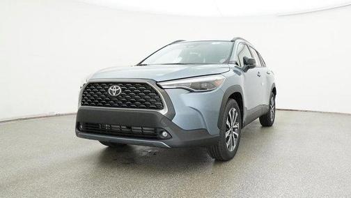 2025 Toyota Corolla Cross XLE