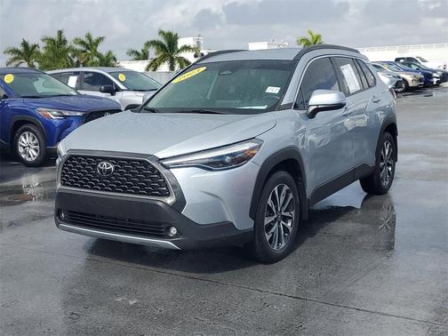 2023 Toyota Corolla Cross XLE