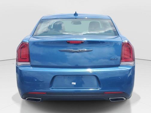 Frostbite 2022 Chrysler 300 Touring
