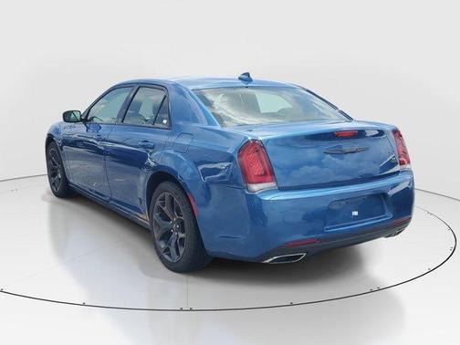 Frostbite 2022 Chrysler 300 Touring