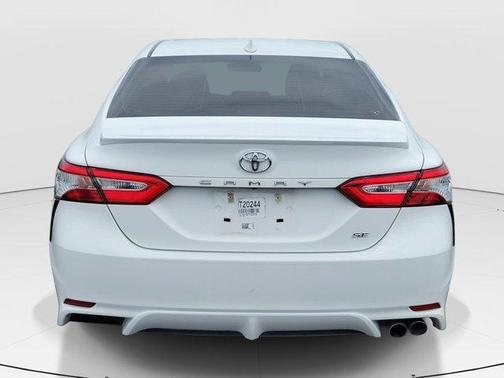 Super White 2020 Toyota Camry SE