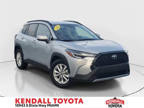 2024 Toyota Corolla Cross LE