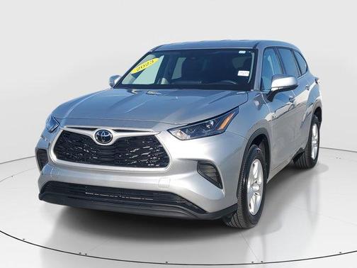 2023 Toyota Highlander LE