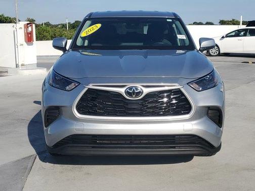 2023 Toyota Highlander LE