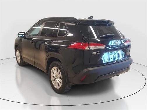 2024 Toyota Corolla Cross LE