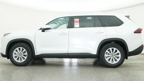 Pearl 2026 Toyota Grand Highlander XLE