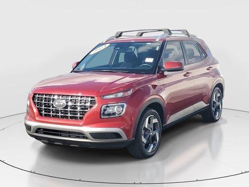 2024 Hyundai VENUE SEL