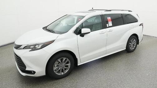 Pearl 2026 Toyota Sienna XLE 8 Passenger