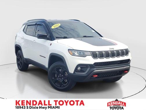 Bright White Clearcoat 2023 Jeep Compass Trailhawk