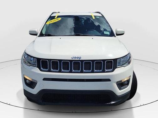 White Clearcoat 2018 Jeep Compass Latitude