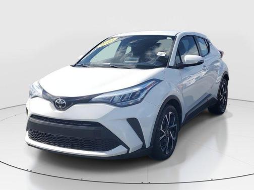 2022 Toyota C-HR XLE