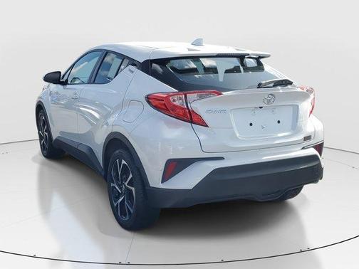 2022 Toyota C-HR XLE